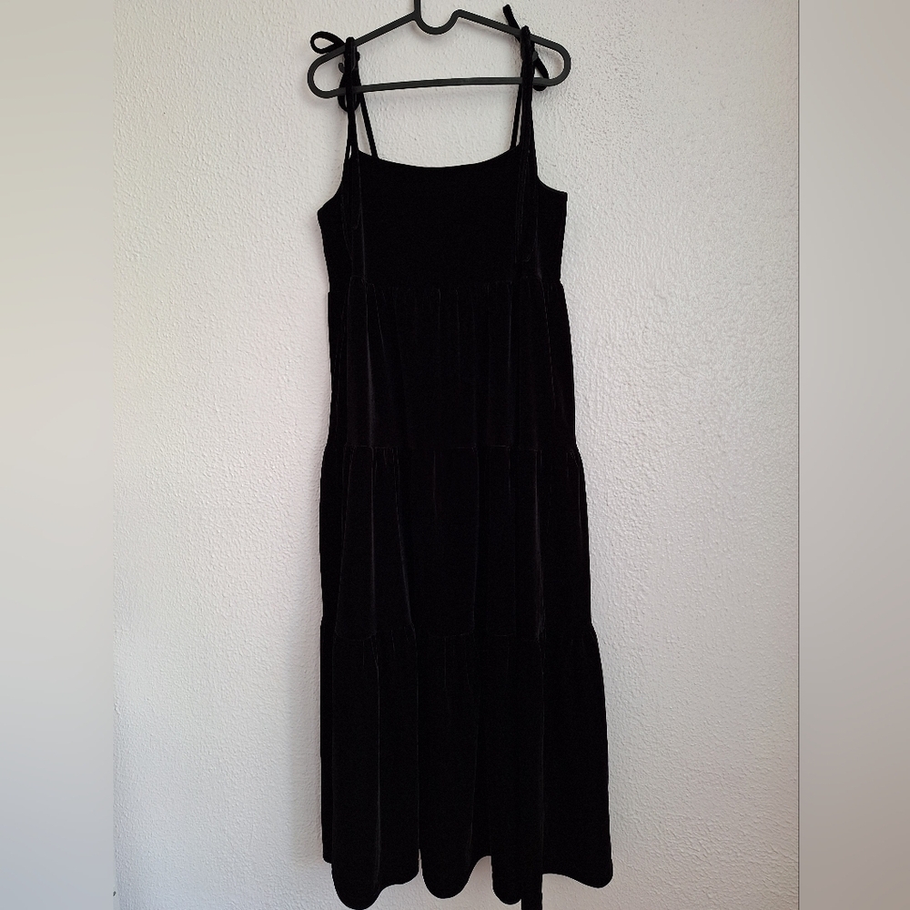 ZAIKAMOYA Black Spaghetti Strap Sleeveless Velvet Maxi Dress - Picture 3 of 7